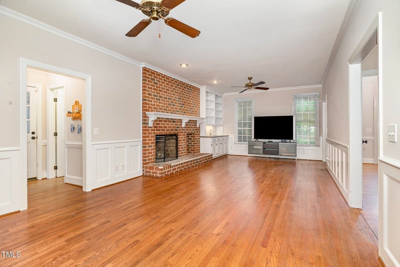 7801 Wood Way Ct, Raleigh, NC 27606