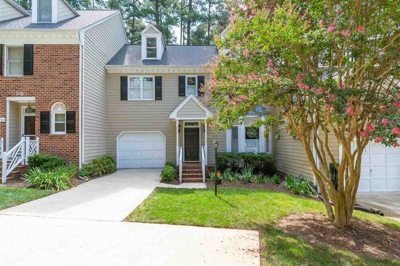 7802 Coach House Ln, Raleigh, NC 27615