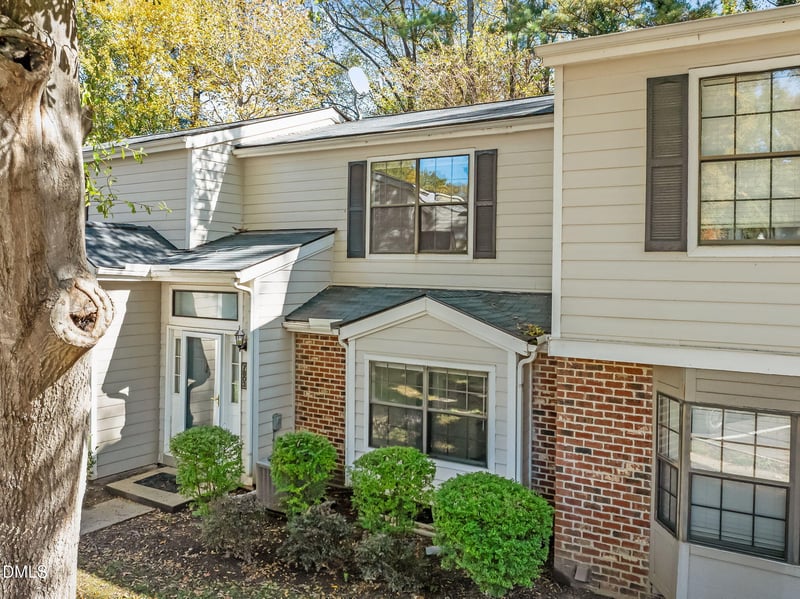 7803 Falcon Rest Cir, Raleigh, NC 27615