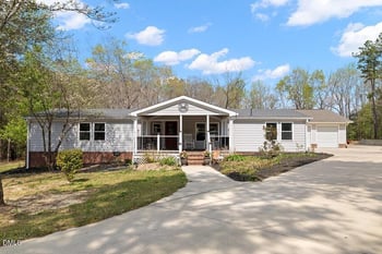 7805 Afton Ln, Willow Springs, NC 27592