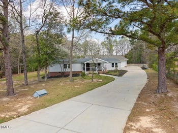 7805 Afton Ln, Willow Springs, NC 27592