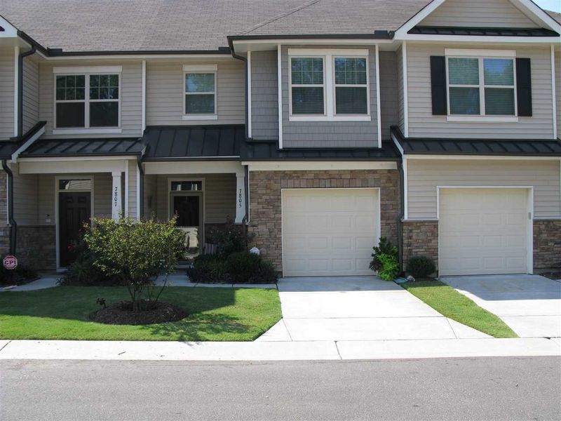 7805 Honeysuckle Bend Dr, Raleigh, NC 27616