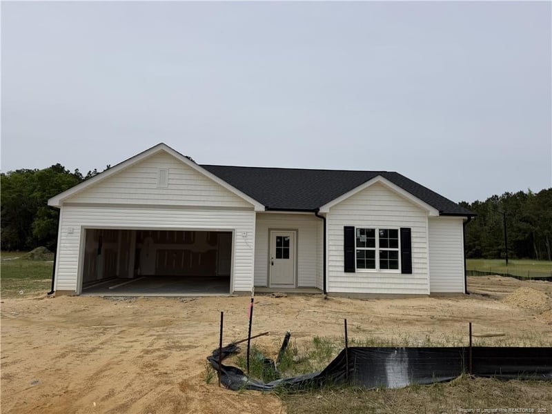 7806 Iron Ct, Fayetteville, NC 28306