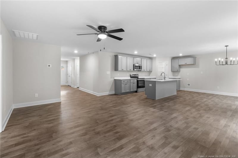 7806 Iron Ct, Fayetteville, NC 28306