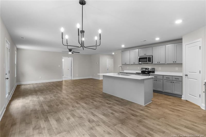 7806 Iron Ct, Fayetteville, NC 28306