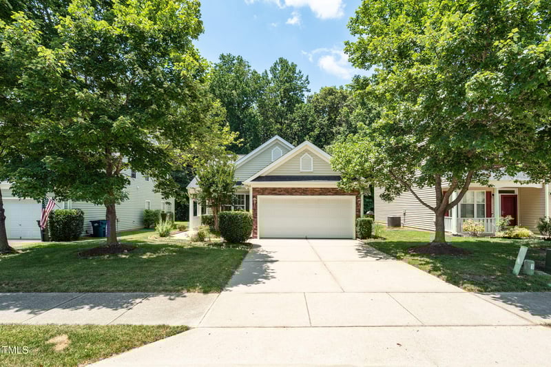 7807 Braefield Dr, Raleigh, NC 27616