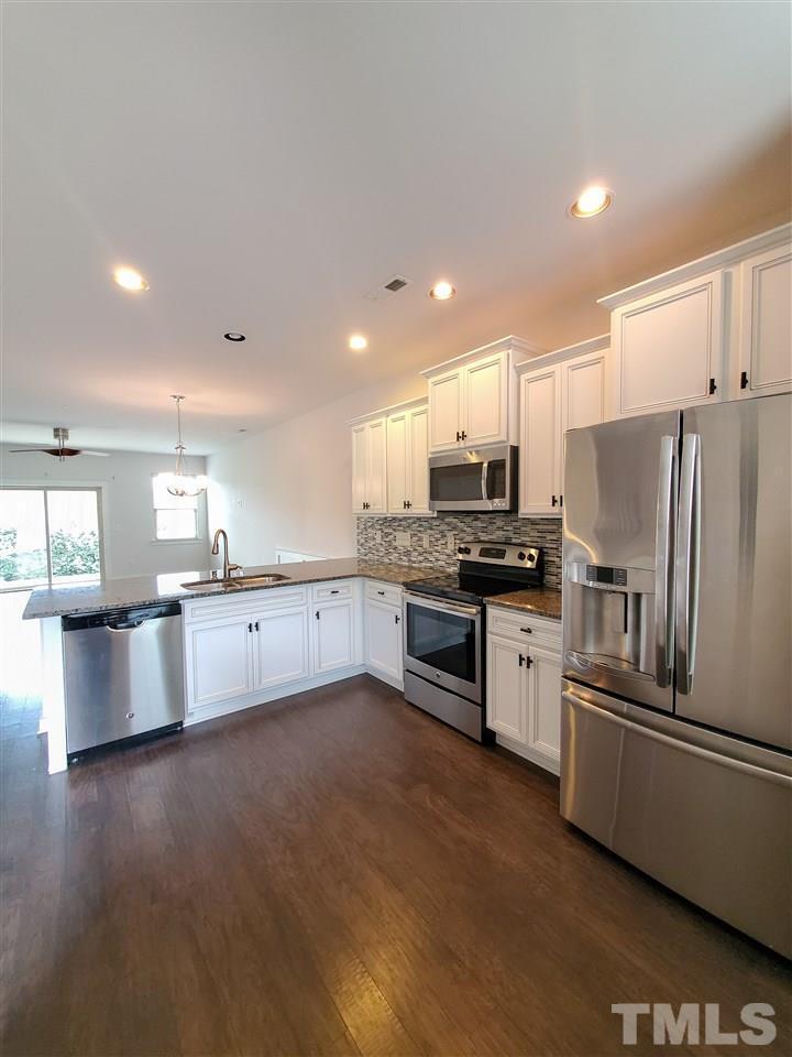 7807 Lillyhurst Dr, Raleigh, NC 27612