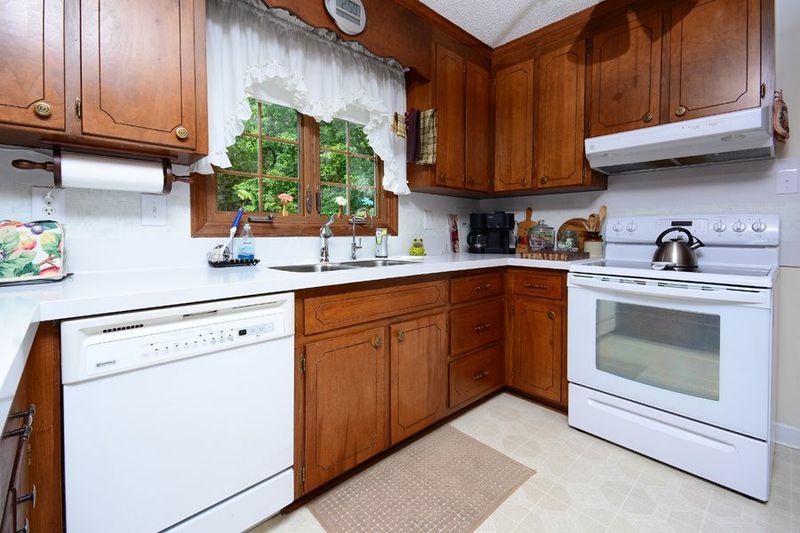 7808 Herndon Rd, Durham, NC 27713