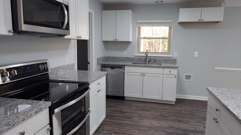7809 Brookdale Dr, Raleigh, NC 27616