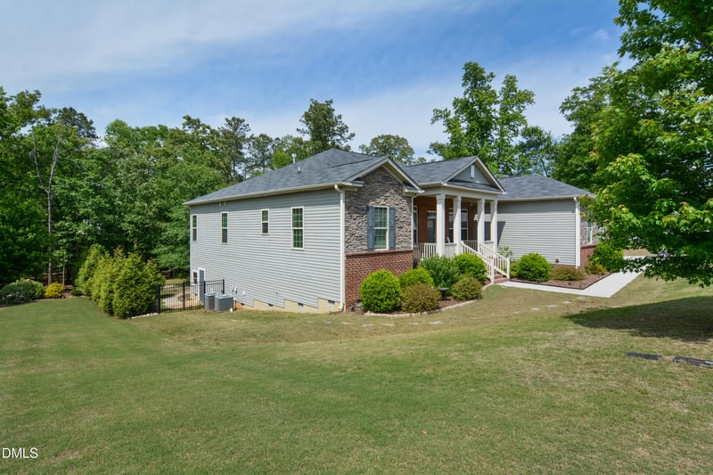 7809 Charters End St, Willow Springs, NC 27592
