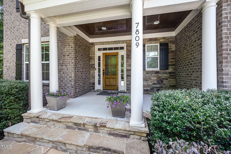 7809 Chestnut Branch Ct, Raleigh, NC 27612