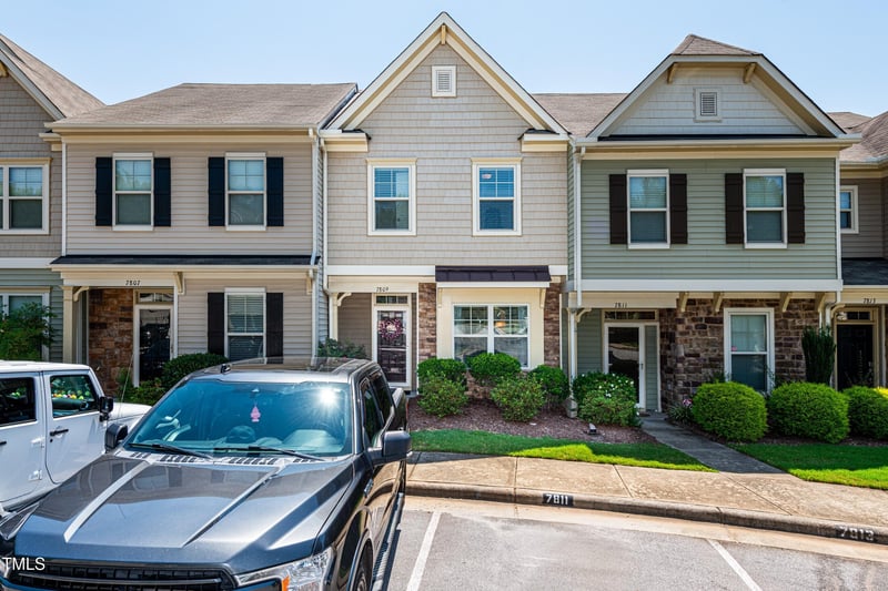 7809 Lillyhurst Dr, Raleigh, NC 27612
