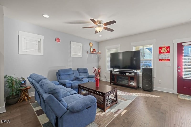 781 Fireball Ct, Knightdale, NC 27545