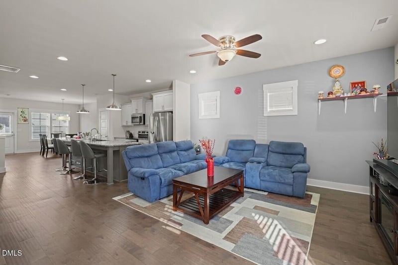 781 Fireball Ct, Knightdale, NC 27545