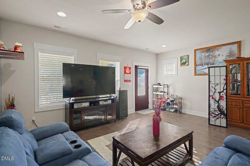 781 Fireball Ct, Knightdale, NC 27545