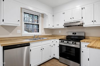 7812 Hemlock Ct, Raleigh, NC 27615