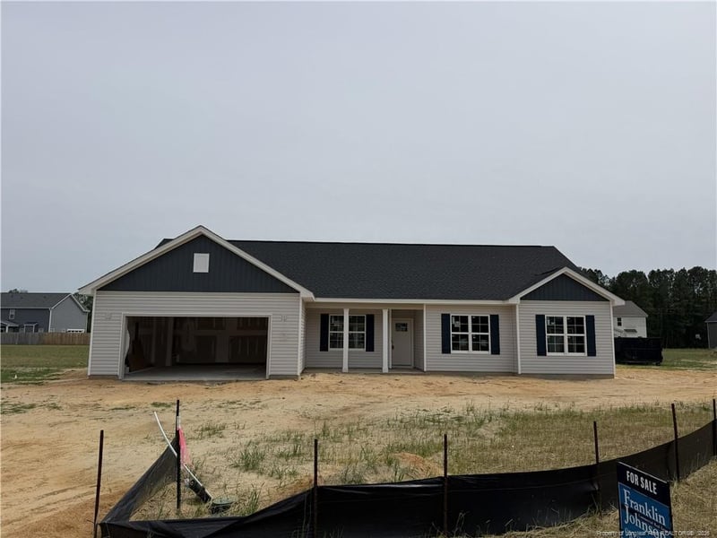 7815 Iron Ct, Fayetteville, NC 28306