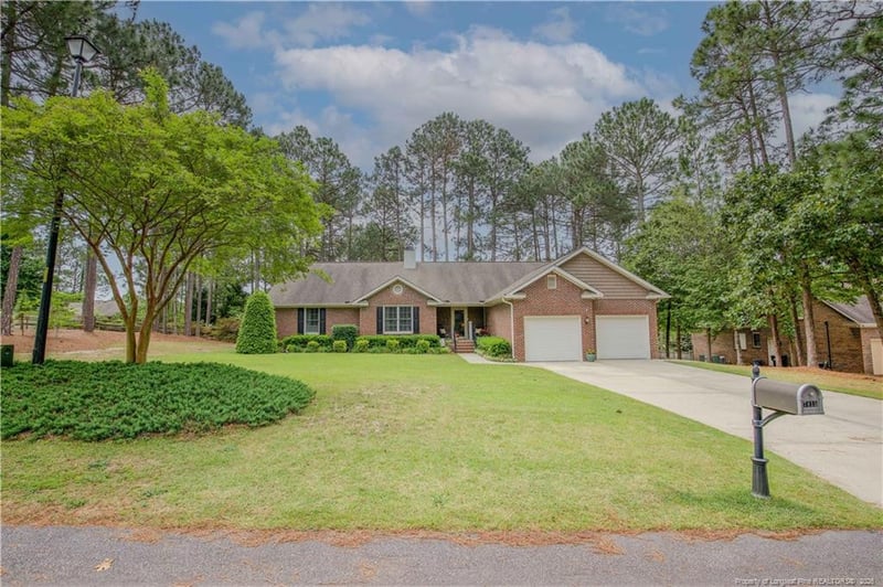 7815 Shuttle Rd, Fayetteville, NC 28311