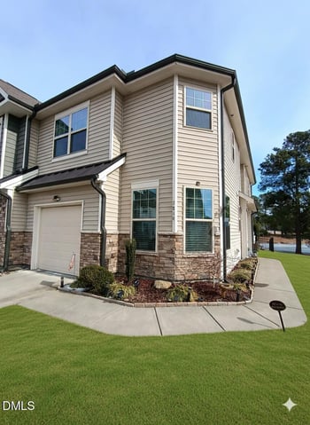 7816 Honeysuckle Bend Dr, Raleigh, NC 27616