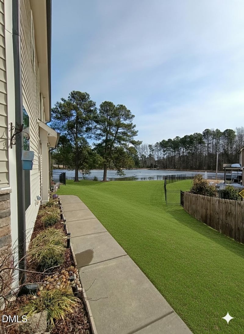 7816 Honeysuckle Bend Dr, Raleigh, NC 27616