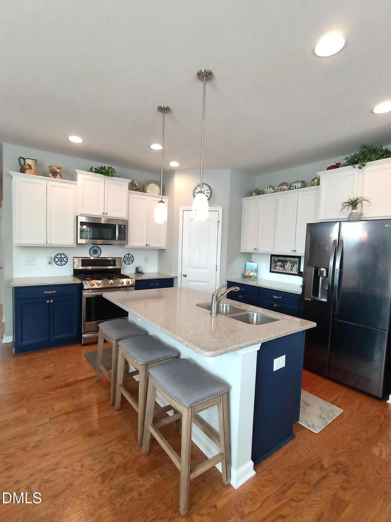 7816 Honeysuckle Bend Dr, Raleigh, NC 27616