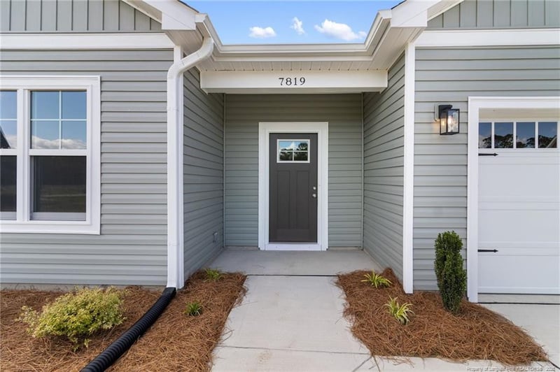7819 Iron Ct, Fayetteville, NC 28306