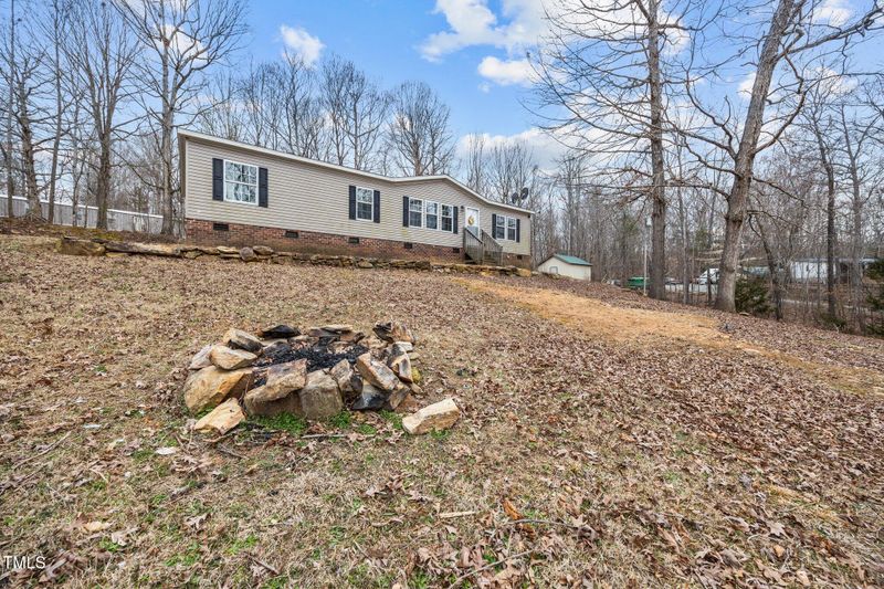 7819 Wolfe Ln, Snow Camp, NC 27349