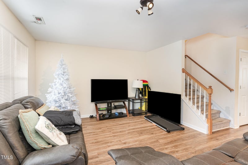 7820 Averette Field Dr, Raleigh, NC 27616