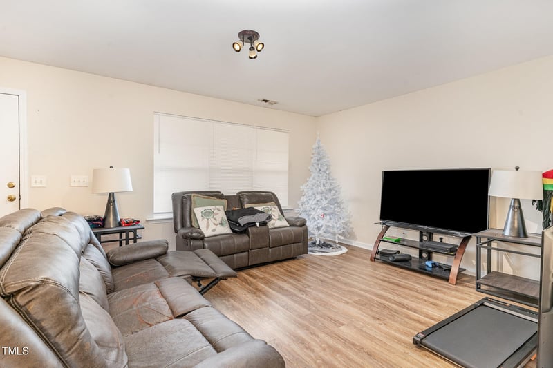 7820 Averette Field Dr, Raleigh, NC 27616