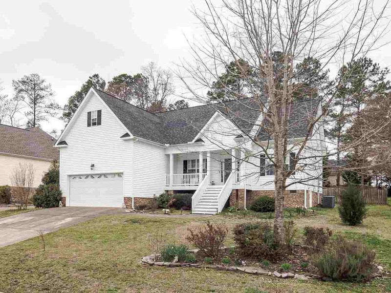7820 Lagenaria Dr, Angier, NC 27501