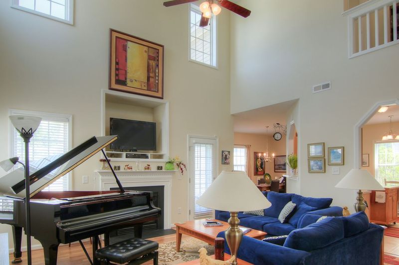 7821 Wrightwood Dr, Raleigh, NC 27616