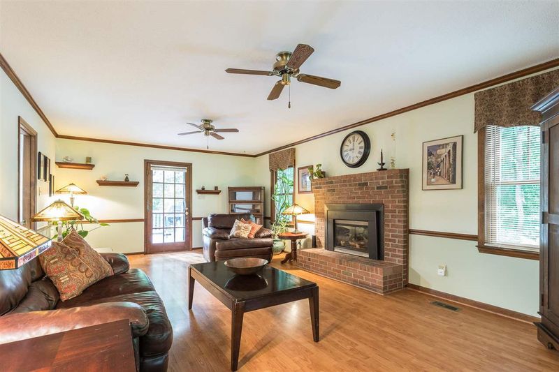 7822 Fawnbrook Dr, Hillsborough, NC 27278