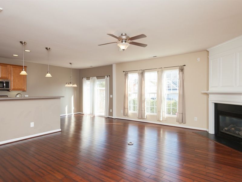 7822 Jeffrey Alan Ct, Raleigh, NC 27603