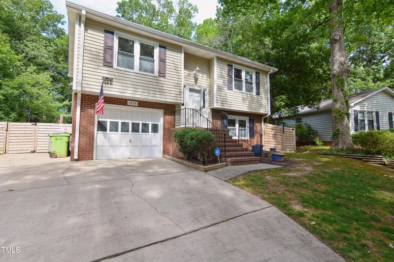 7824 Hemlock Ct, Raleigh, NC 27615