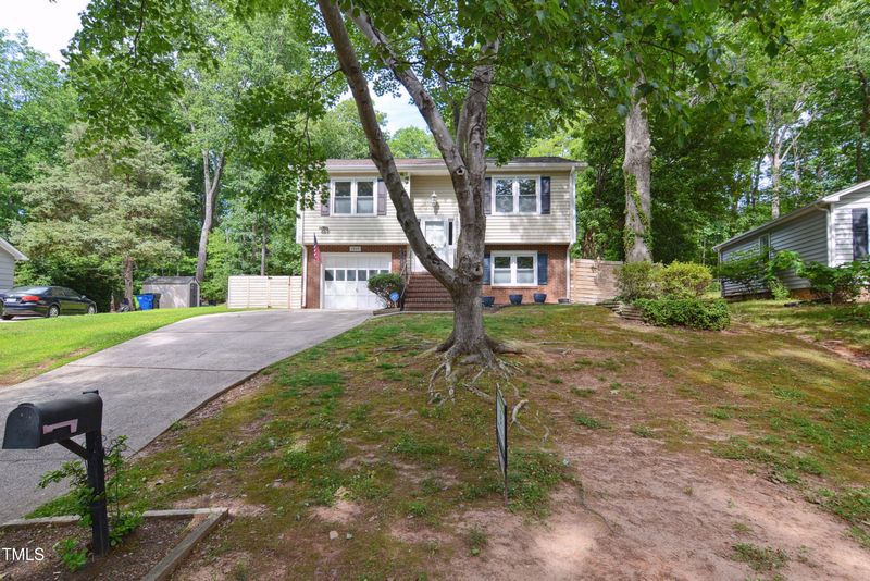 7824 Hemlock Ct, Raleigh, NC 27615