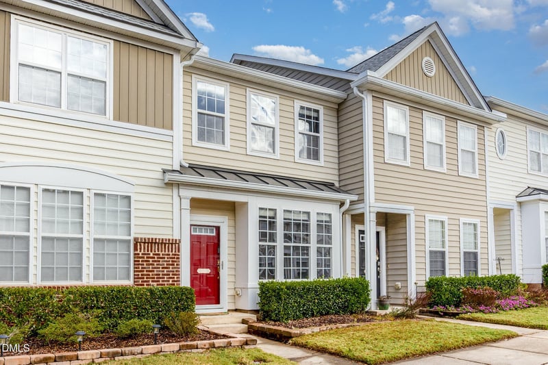 7824 Silverthread Ln, Raleigh, NC 27617