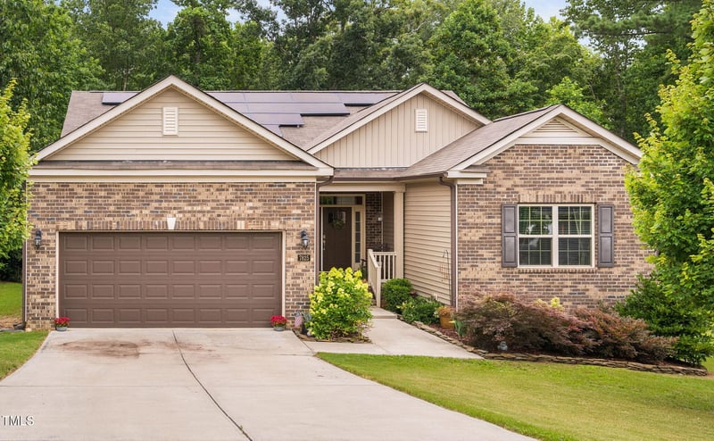 7825 Charters End St, Willow Springs, NC 27592