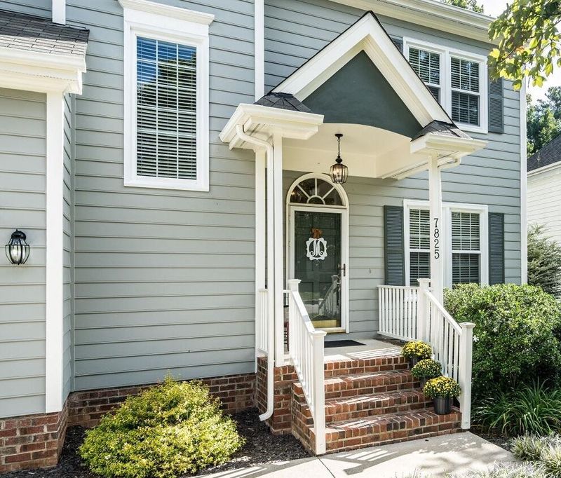 7825 Harps Mill Woods Rn, Raleigh, NC 27615