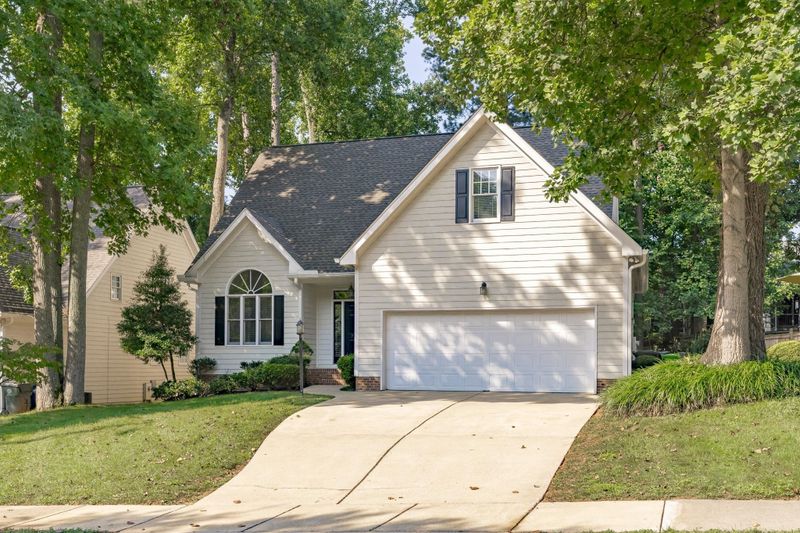 7828 Harps Mill Woods Rn, Raleigh, NC 27615