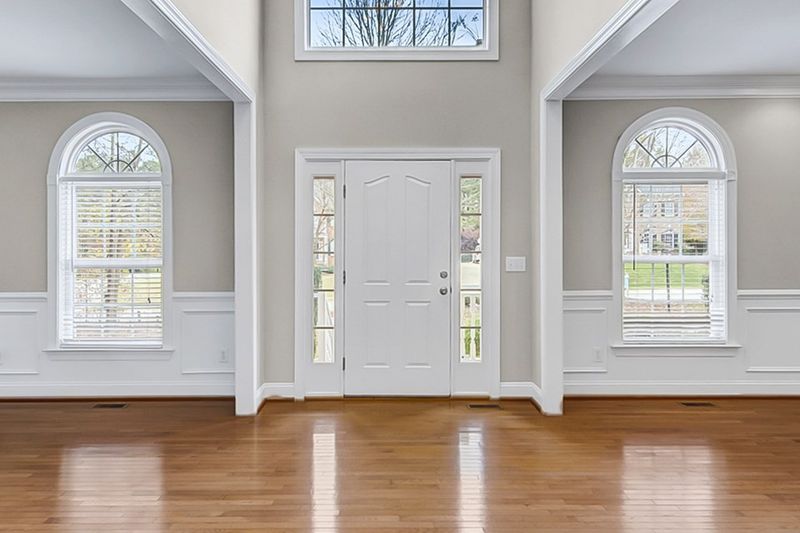 7829 Percussion Dr, Apex, NC 27539