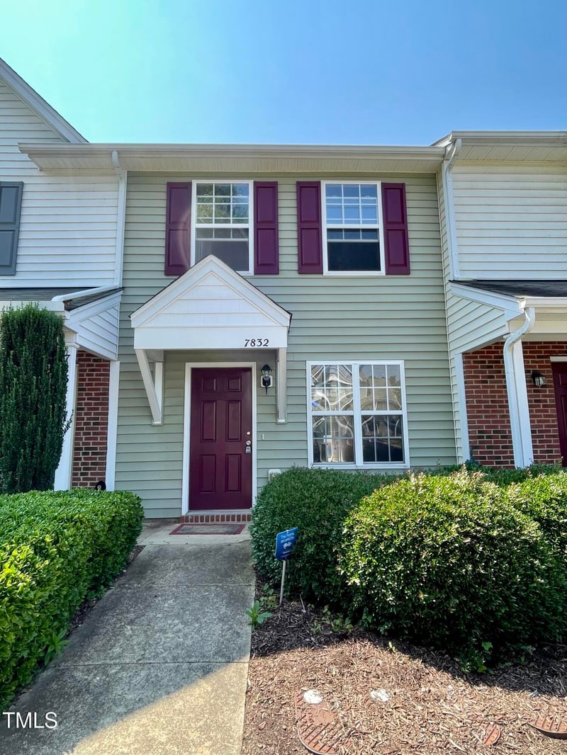 7832 Averette Field Dr, Raleigh, NC 27616