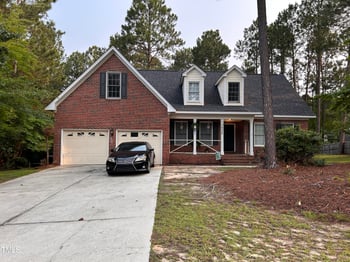7832 Shuttle Rd, Fayetteville, NC 28311