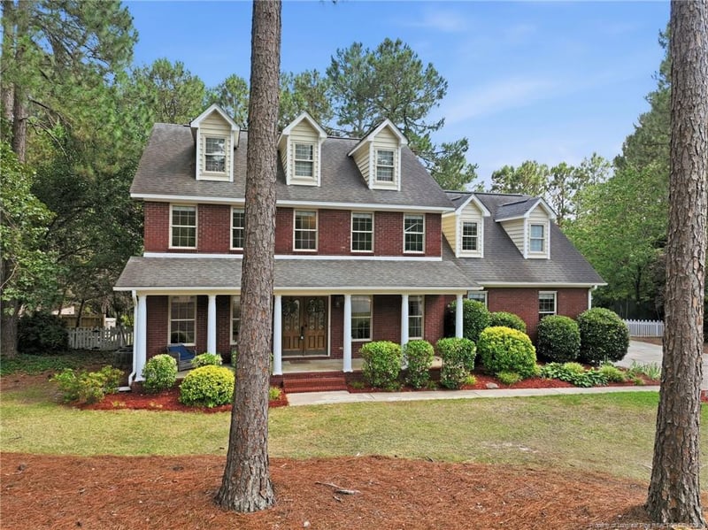 7833 Shuttle Rd, Fayetteville, NC 28311