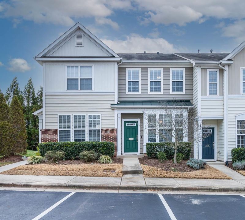 7833 Silverthread Ln, Raleigh, NC 27617