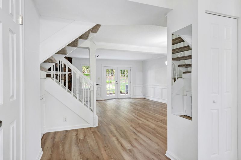 7839 Stephanie Ln, Raleigh, NC 27615