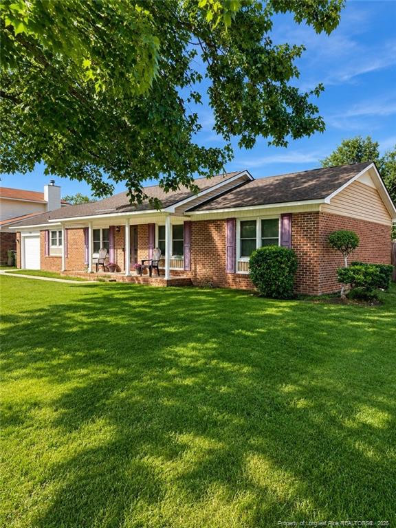7841 Adrian Dr, Fayetteville, NC 28314
