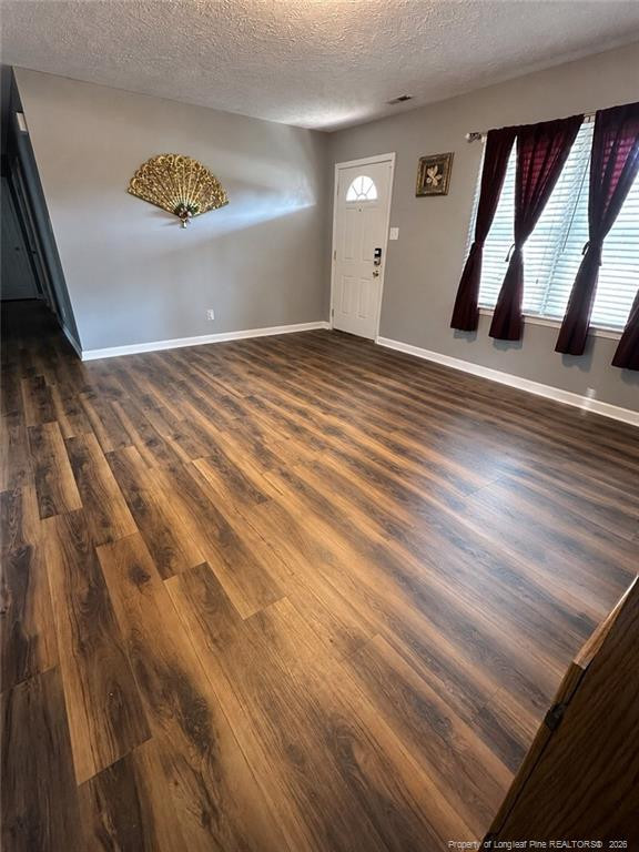 7841 Adrian Dr, Fayetteville, NC 28314