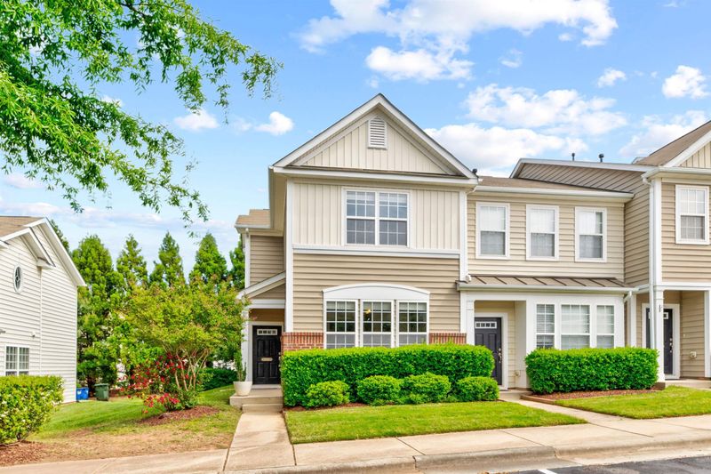 7846 Silverthread Ln, Raleigh, NC 27617