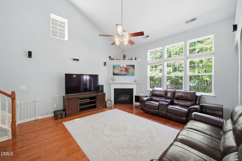 7851 Cape Charles Dr, Raleigh, NC 27617
