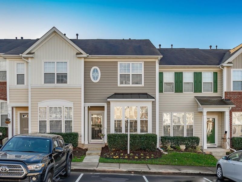 7855 Silverthread Ln, Raleigh, NC 27617